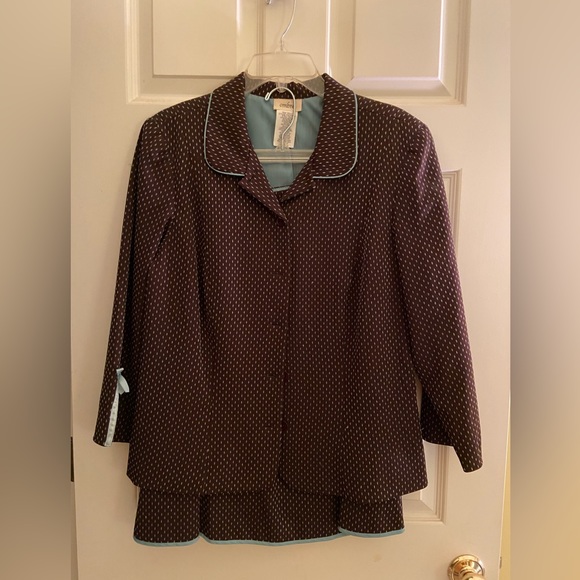 Dress suit with light blue detailing - Picture 1 of 8